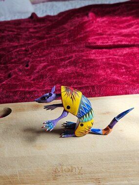 VINTAGE OAXACAN COPAL WOOD ARMADILLO CARVING EXQUISITE SIGNED BY ARTIST